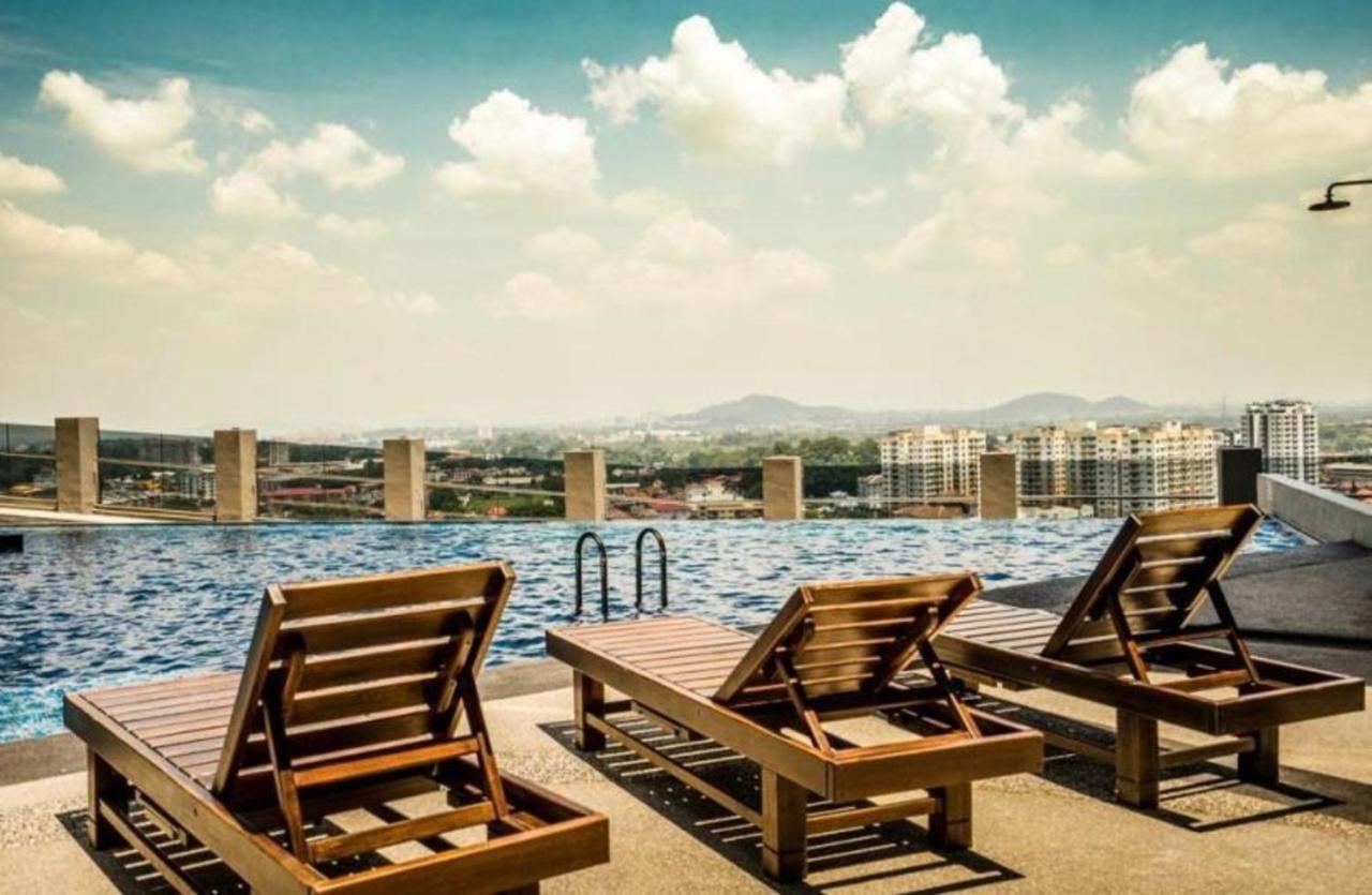 Imperio.Res - Near To Jonker & Mall - Pool View Malacca Exterior foto